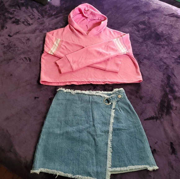 2 Pc. Pink Crop Sweater Outfit Raw Hem Wrap Jean Skirt. SO/Denybules. F-163 - Picture 2 of 12